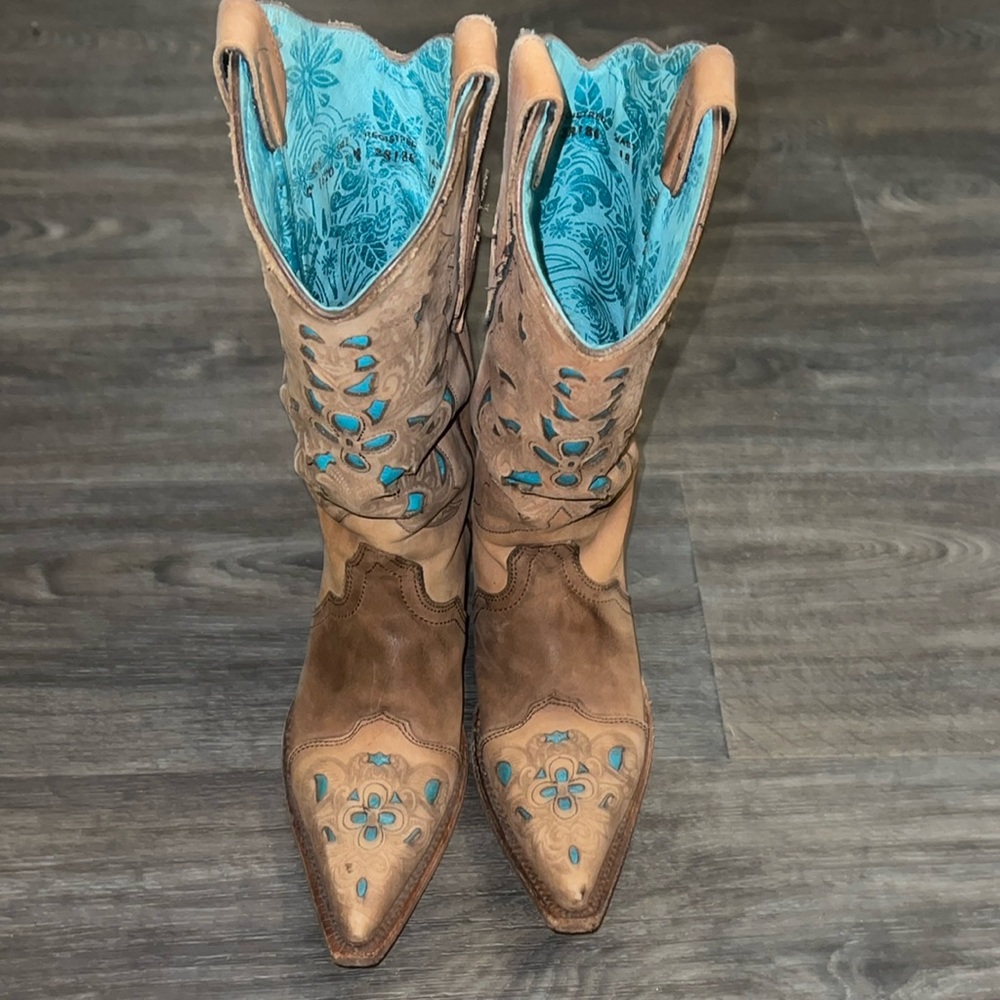 Corral boots